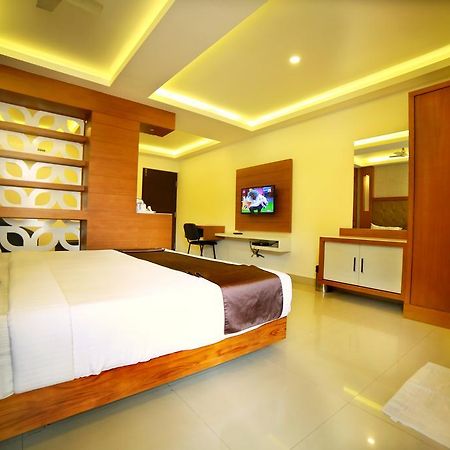 Qik Stay @ S.K. Continental Майсур Экстерьер фото